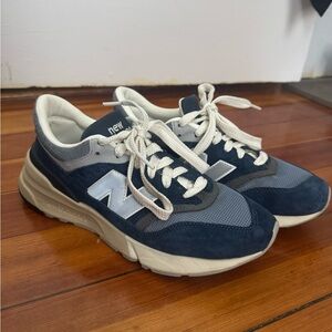 New Balance Men's Blue and Cream Sneakers